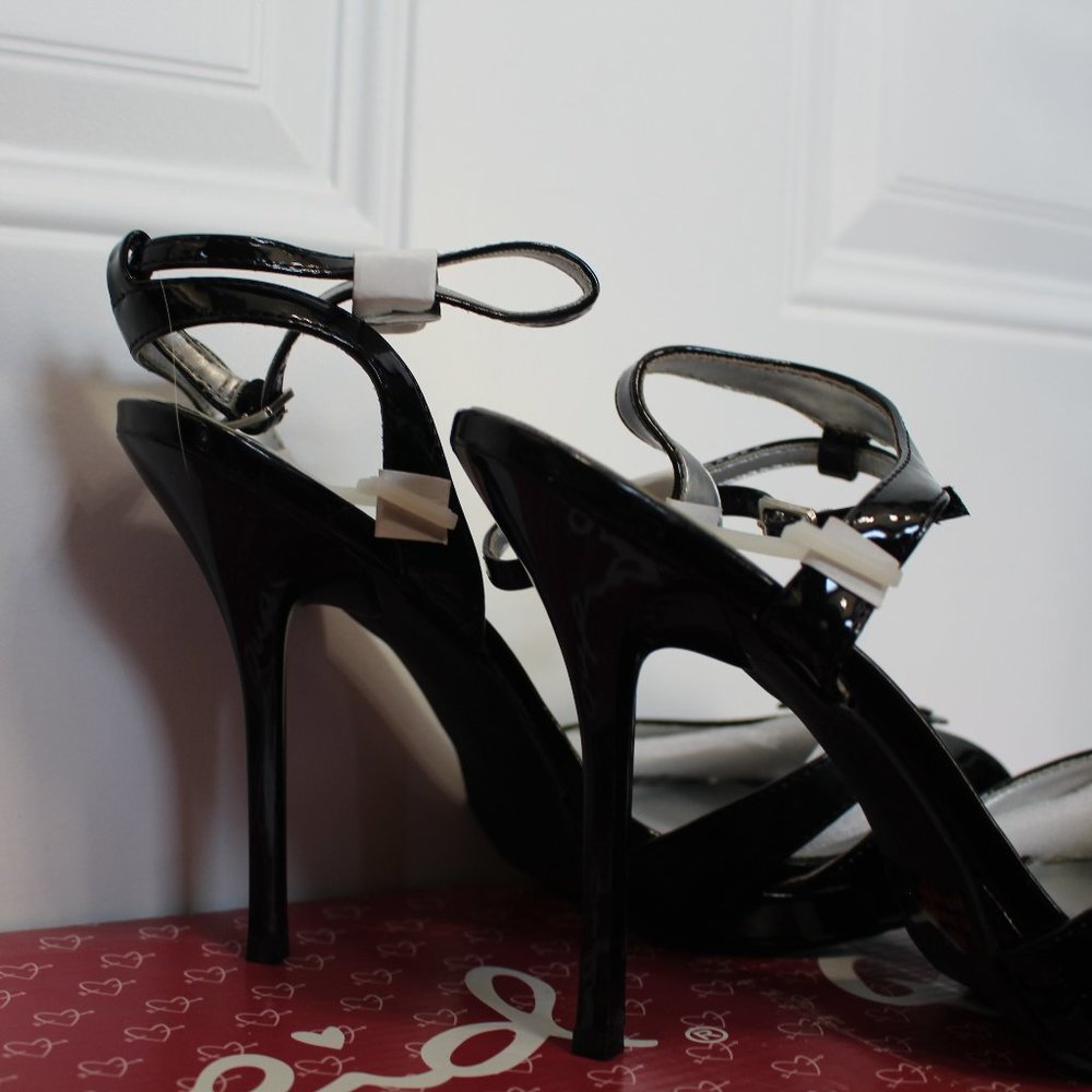Qupid AFFAIR-08 Black High Heel Shoes - Picture 5 of 8